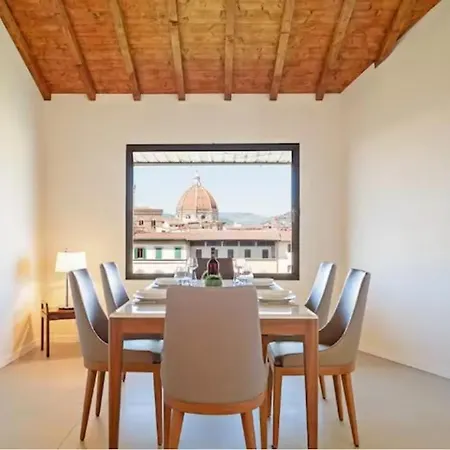 Panoramic Ponte Vecchio Apartment Florence